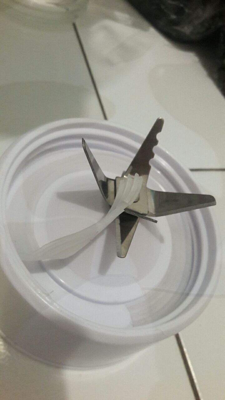 Blender National Omega BL-T11A - Blender Serbaguna dengan Efisiensi Tinggi photo review